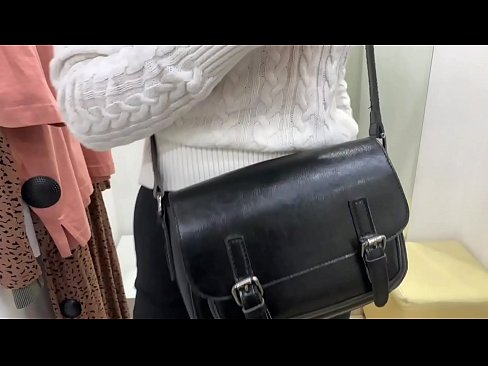 ❤️ Јавна мастурбација на младата кучка FeralBerry со дилдо во фитинг просторијата ❌ Порно на mk.epicpornvideos-com.ru ❌️❤